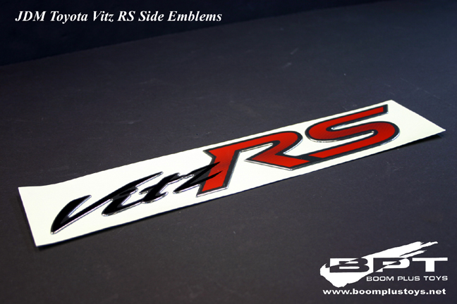JDM Toyota Vitz / Echo SCP10 'Vtiz RS' Side Emblems